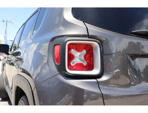 Used 2017 Jeep Renegade Limited image 20