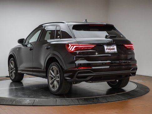 New 2025 Audi Q3 2.0T Premium image 8