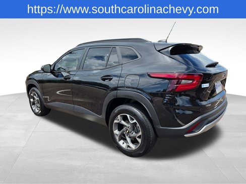 Certified 2024 Chevrolet Trax LT w/ Driver Confidence Package image 32