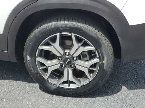 Used 2021 Kia Seltos EX image 5