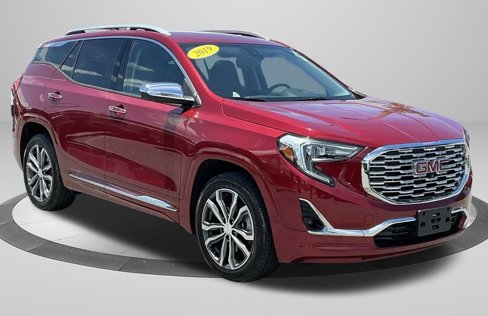 Used 2019 GMC Terrain Denali w/ Advanced Safety Package image 3