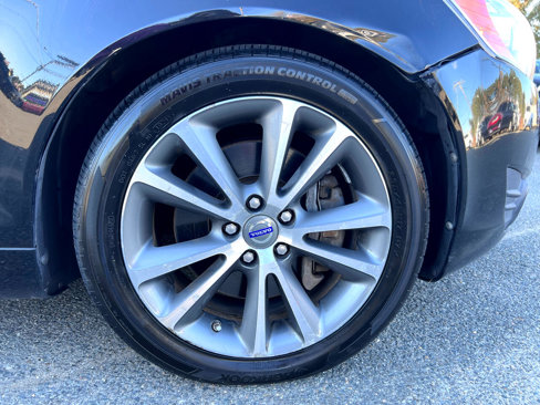 Used 2011 Volvo C70 T5 w/ Convenience Pkg image 45