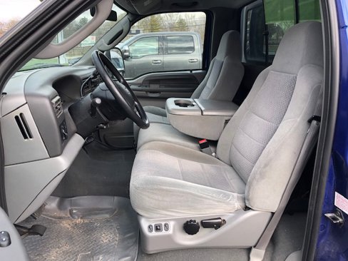 Used 2003 Ford F250 XLT image 3