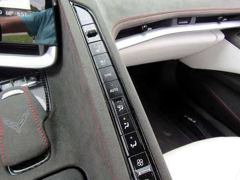 Used 2023 Chevrolet Corvette Stingray Premium Conv w/ Z51 Performance Package image 17