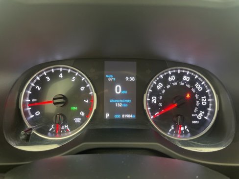 Used 2022 Toyota RAV4 XLE image 19