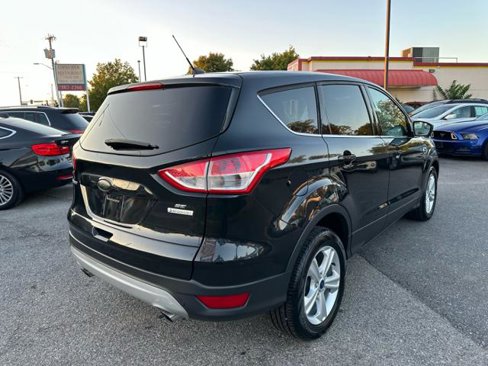Used 2015 Ford Escape SE image 5