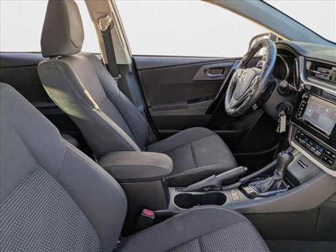Used 2017 Toyota Corolla iM image 19
