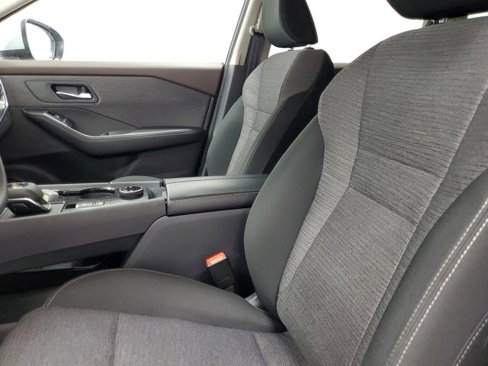 Used 2023 Nissan Rogue SV image 17