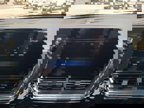 New 2025 Chevrolet Trax RS w/ Sunroof Package image 8