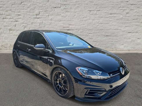 Used 2018 Volkswagen Golf R 4-Door image 3