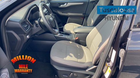 Used 2021 Ford Escape SE w/ SE Sport Appearance Package image 26