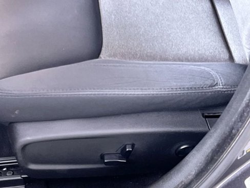 Used 2020 Chrysler 300 Touring image 12