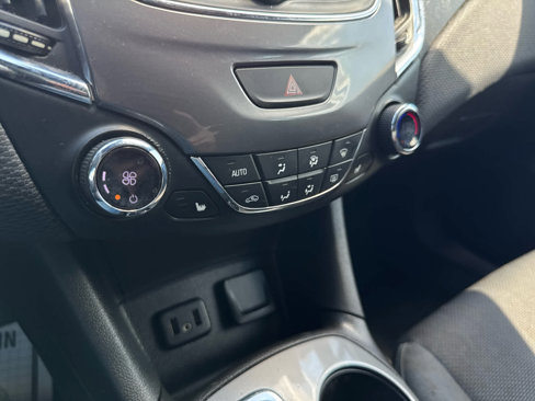 Used 2019 Chevrolet Cruze LT w/ Convenience Package image 22