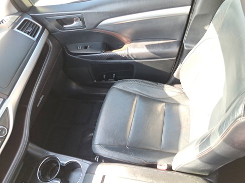 Used 2015 Toyota Highlander XLE image 15