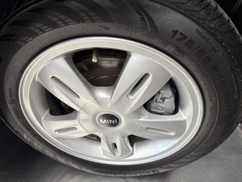 Used 2006 MINI Cooper Hardtop image 14