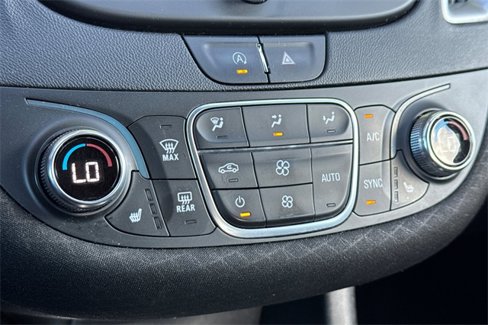 Used 2022 Chevrolet Malibu LT image 28