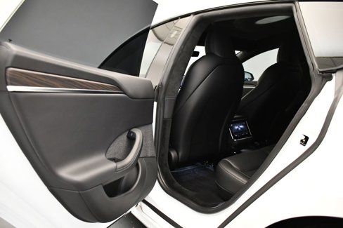 Used 2022 Tesla Model S image 37