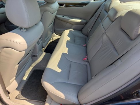 Used 2004 Lexus ES 330 image 13