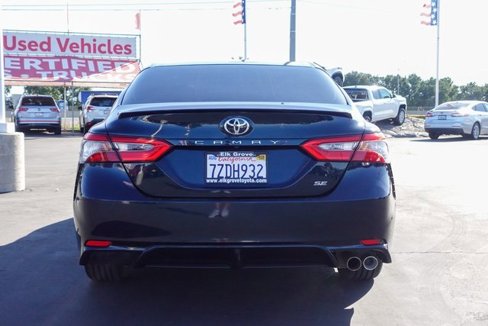 Certified 2018 Toyota Camry SE image 10