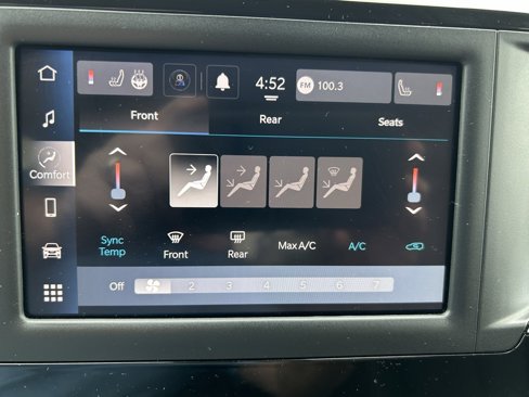 Used 2023 Chrysler Voyager LX image 24