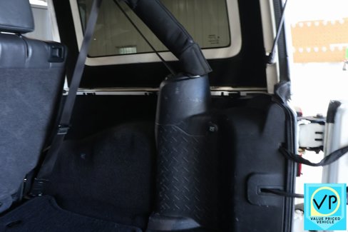 Used 2016 Jeep Wrangler Unlimited Rubicon w/ Max Tow Package image 28