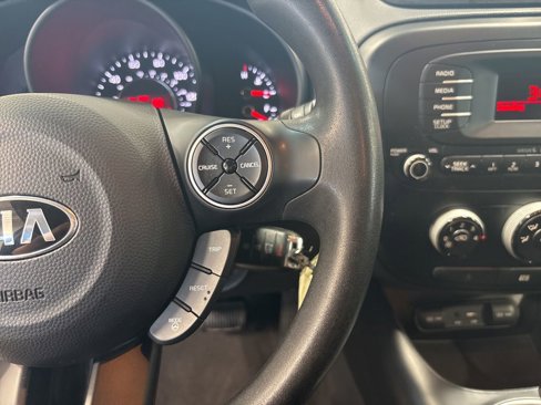 Used 2015 Kia Soul + image 21