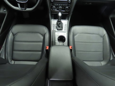 Used 2016 Volkswagen Passat 1.8T SE image 16
