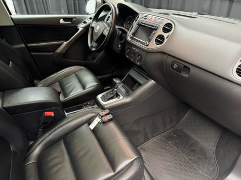 Used 2010 Volkswagen Tiguan SEL image 21