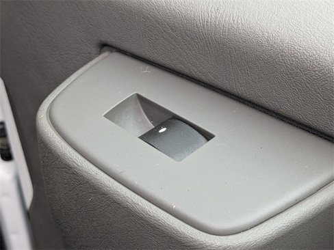 Used 2020 Chevrolet Express 2500 image 30