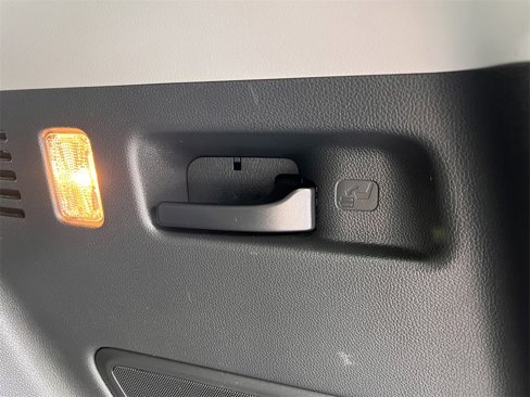 Used 2020 Honda CR-V Touring image 10