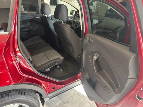 Used 2014 Ford Escape SE w/ Equipment Group 201A image 17