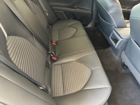 Used 2021 Toyota Camry SE w/ Convenience Package image 18