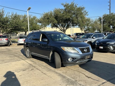 Used 2014 Nissan Pathfinder SL w/ SL Premium Package image 2