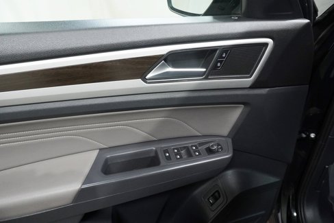 Used 2021 Volkswagen Atlas SE image 23