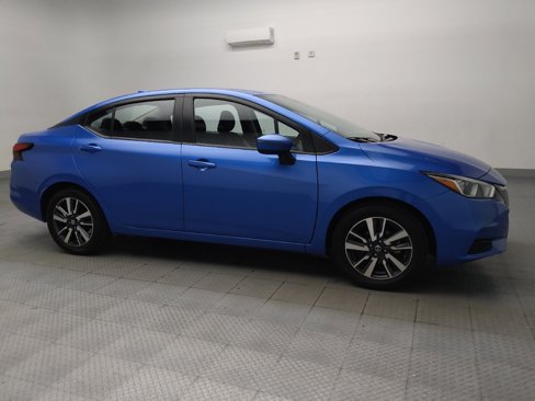 Used 2021 Nissan Versa SV image 11