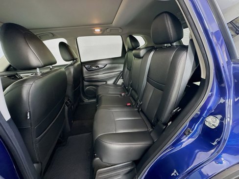 Used 2020 Nissan Rogue SL w/ Premium Package image 24