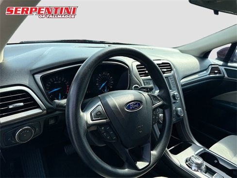 Used 2017 Ford Fusion S image 11