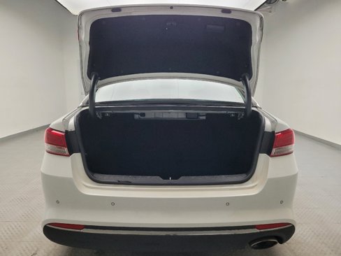 Used 2018 Kia Optima LX image 29