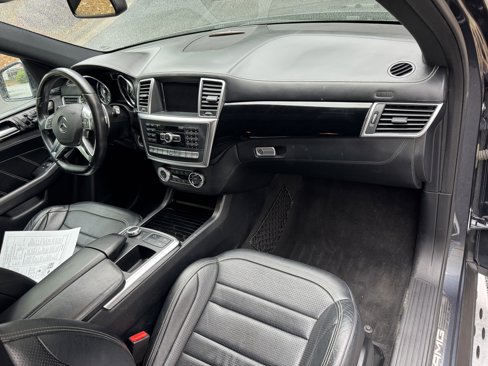 Used 2012 Mercedes-Benz ML 63 AMG 4MATIC image 26