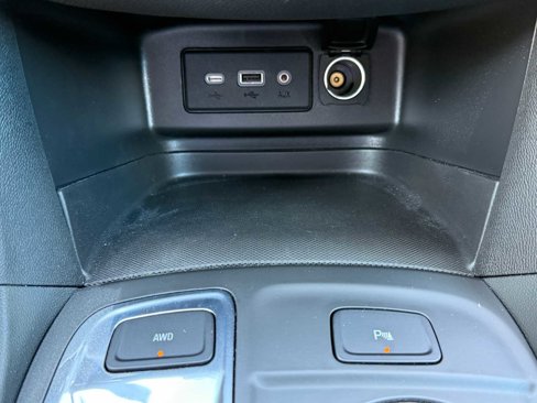 Used 2023 Chevrolet Equinox LT image 54