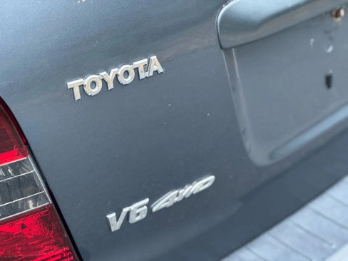 Used 2004 Toyota Highlander 4WD V6 image 9
