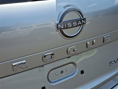 Used 2022 Nissan Rogue SV image 29