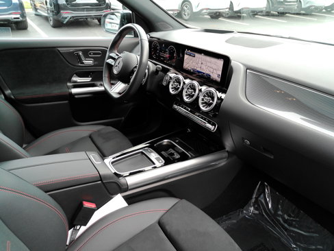Certified 2025 Mercedes-Benz GLA 250 4MATIC image 26