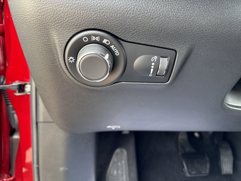 New 2025 Jeep Compass Sport image 14