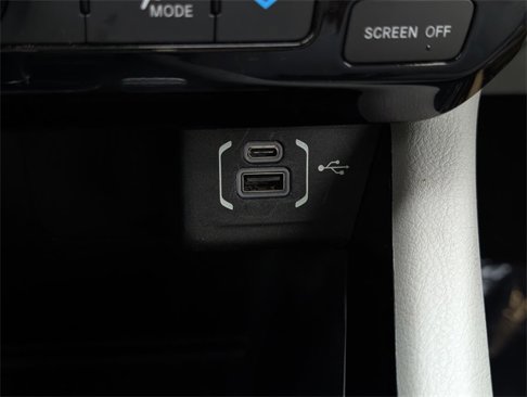 Used 2022 Jeep Compass Limited w/ Sun and Sound Group image 19