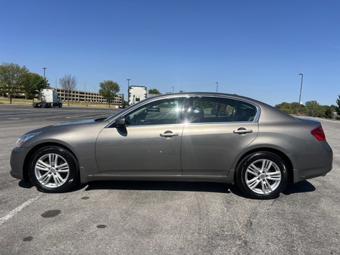 Used 2013 INFINITI G37 x w/ Premium Pkg image 2