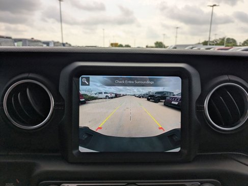 Used 2020 Jeep Gladiator Overland w/ Popular Equipment Package image 16
