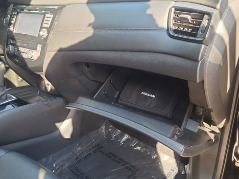 Used 2017 Nissan Rogue SL w/ SL Premium Package image 20