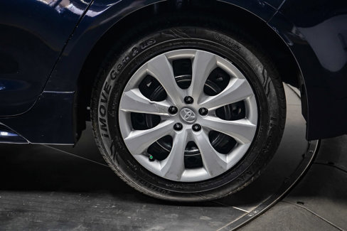 Used 2022 Toyota Corolla LE image 12
