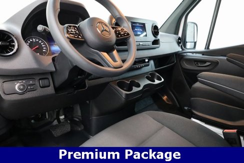 Used 2024 Mercedes-Benz Sprinter 2500 image 10